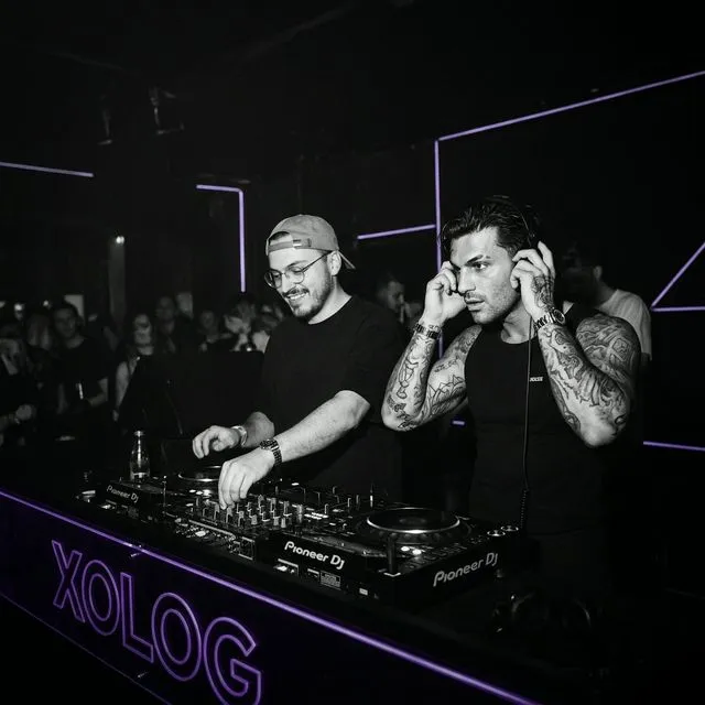 XOLOG DJ Duo performing